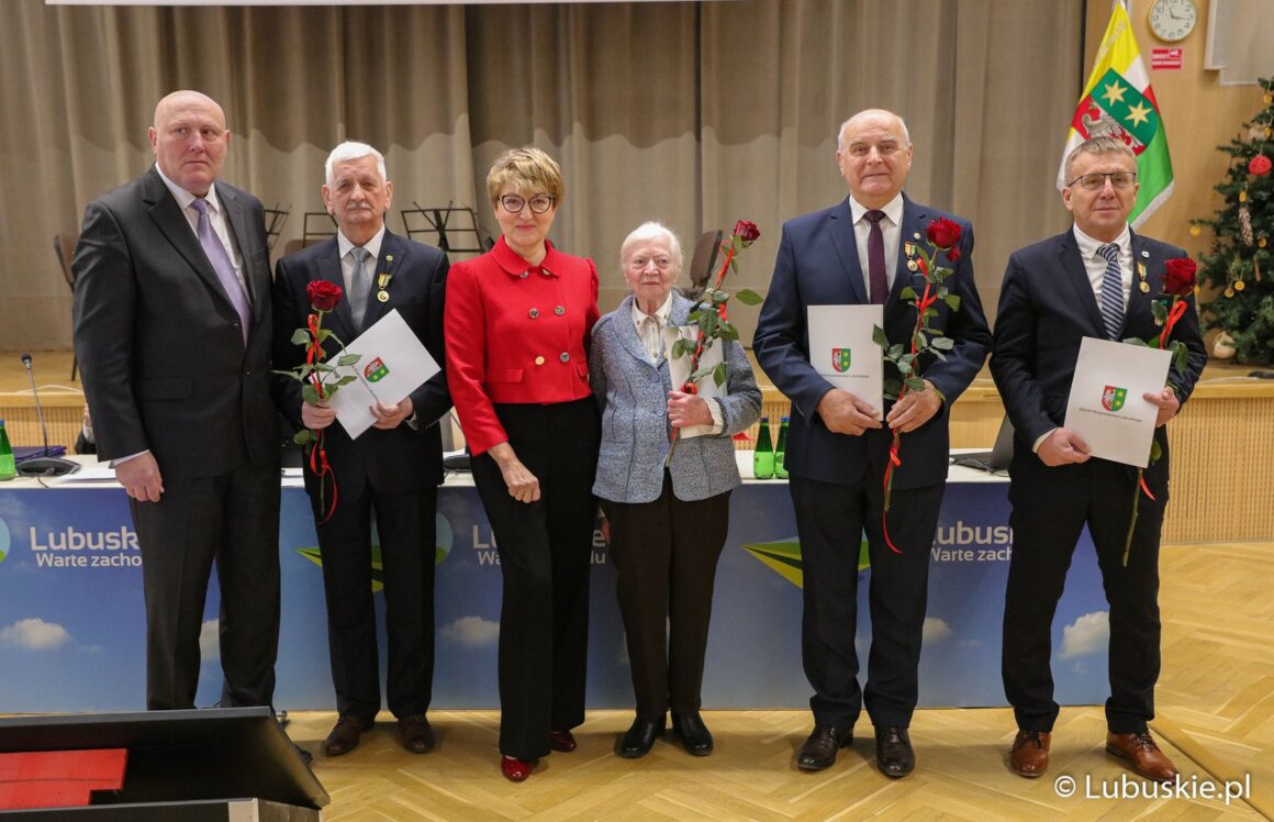 Kolejne Odznaki honorowe dla osób zasłużonych dla województwa lubuskiego przyznane!